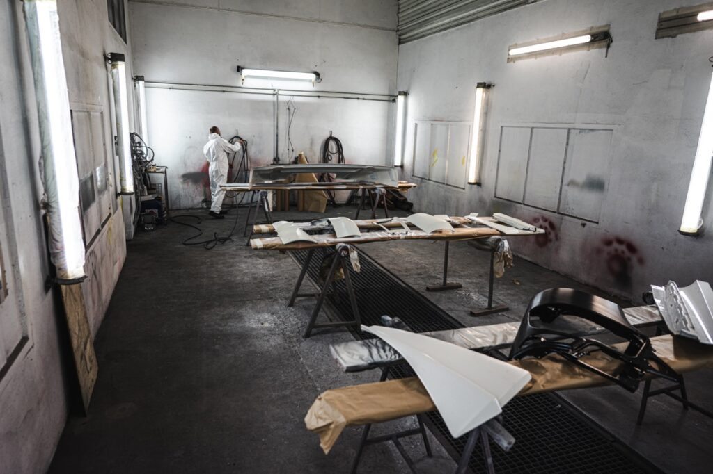 Peinture carrosserie poids lourds et utilitaires - Poids Lourds Loveriens Bernayens