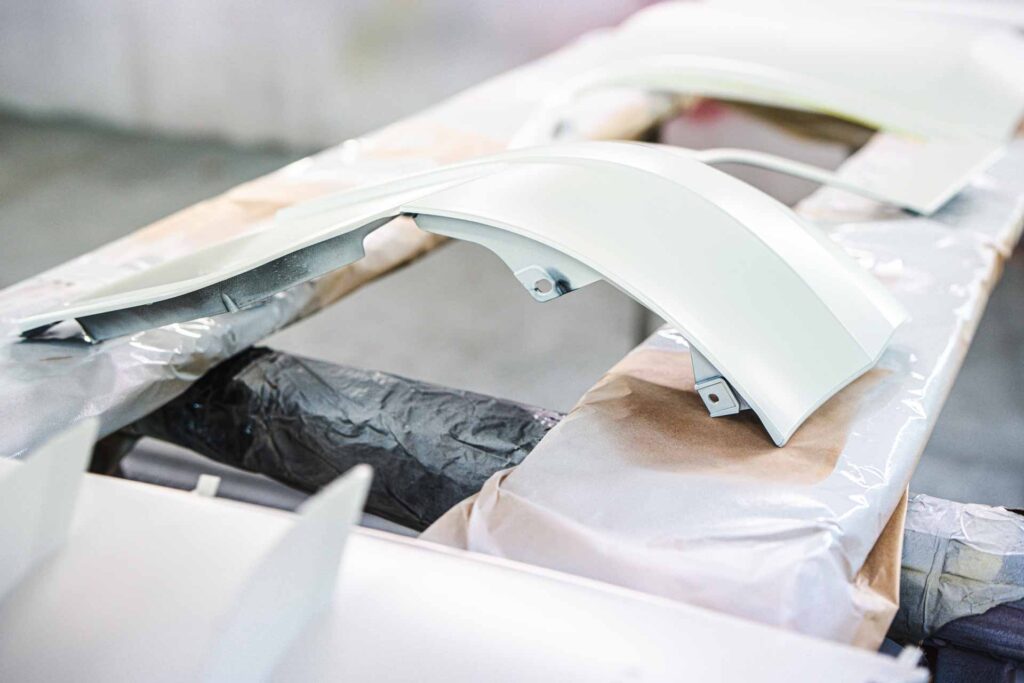 Peinture carrosserie poids lourds et utilitaires - Poids Lourds Loveriens Bernayens